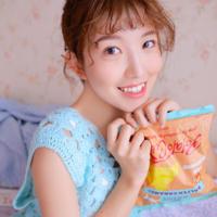 浴室美女图片大全 女模掀衣喂人乳 磨人的小妖精