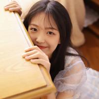 邓紫棋否认新恋情 昔日天后与旧爱开撕反目成仇遭扒