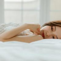 完美男友 订婚后打回原形脱光我衣服