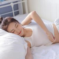 女子好心带路 在车上反被陌生人车震