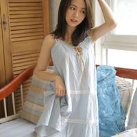 厨房里征服美艳老师 她拜倒在了我的西装裤下