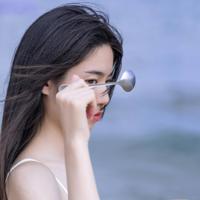 出租屋内我猛扑在合租男身上 他成了我的合租情人