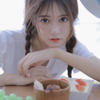 美色当前抵挡不住诱惑 兄弟女友初次见面就挑逗我