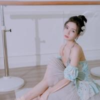 90后女友每次洗完澡都光着身子满屋逛