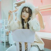 玩邻居家的小女孩 我的亲侄女让我进去了 玩了个九岁小侄女