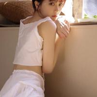 拥挤时顶女人 喜欢在拥挤中顶 桌下用嘴服侍男主人
