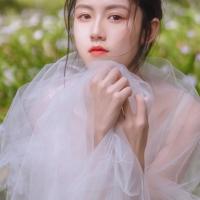 嫂嫂进了我的卧室 趁哥哥不在家嫂嫂和我风流一夜