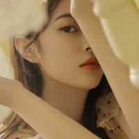 (光年之外)在马背上的巨大进入 我的乳猛吸奶水的老汉