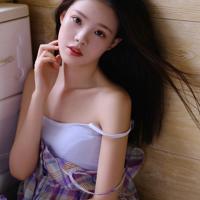 酝酿一生的爱,就象倚着落叶看黄昏