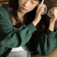 把校花按在桌上干 性教师1 50p 秘书遭老总吃奶