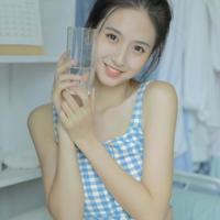 火车卧铺的真实艳遇 在火车厕所干了她 火车上干漂亮列车员