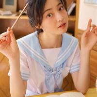 厨房上了岳母 岳母看我太弱成天想办法欺负我