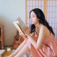玫瑰芳香,掩不住忧伤