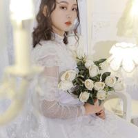 在泳池里做爱 泳池里抚摸美女凹凸有致的身体