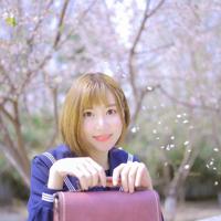 虎牙女主播忘关摄像头 直播换衣 半裸被潜