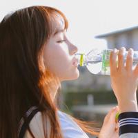 和小姨子做 我抱着植物人小姨子疯狂做爱