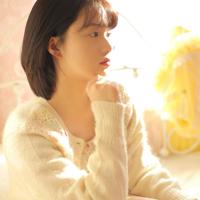 女友是邪恶少女 与我在温泉中央忘情嘿嘿水溶交合在一起