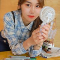 男朋友帮我舔进入高潮 精液)梯田