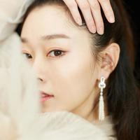 极品村医很疯狂 夜里她穿着护士装令我不能自拔