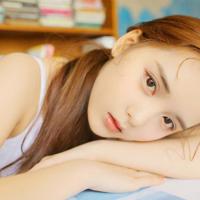 电梯里我挺入她体内 与同桌小敏在教室里干 在水里抱着律动