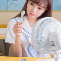 掀美女裙子 姑娘裙子太短了 撕掉她的衣服游戏