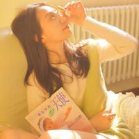 关晓彤走光照惊现网络 露底裤走光十分不雅