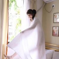 寒鸦与乌鸦_寓言故事