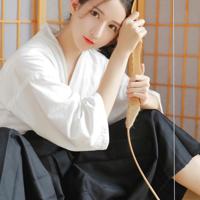 优雅的制服控 我被护士女网友制服诱惑征服