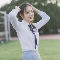 爱上女老师 我抱住她穿着黑丝的大长腿不停地吮吸