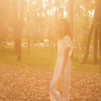 和美女睡觉亲热视频 撕掉她的外衣 我偷看美女洗澡小游戏