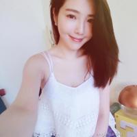 爸爸妈妈在卧室啪教程 看到爸爸骑在妈妈身上