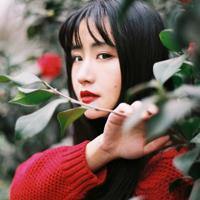 是谁把伤口化作玫瑰_生活故事