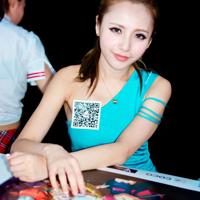 浪荡婶婶诱我入迷 我扳开她双腿用指尖给她性福