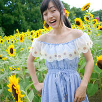 环意大利自行车赛开赛女运动员奇葩队服 看上去像是赤裸着下体