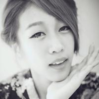 把老婆喝多让朋友干坏事好销魂 朋友的手按在了老婆的双峰上
