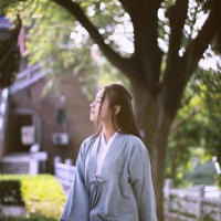 口述:小姨子被我压到沙发上夺走了初次