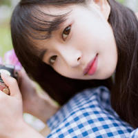 把老婆喝多让朋友干坏事好销魂 朋友的手按在了老婆的双峰上