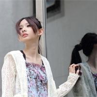 父亲与女儿香火 趁父亲熟睡偷上母亲 姐妹俩用性报答父亲