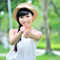 口述:老婆太保守连逛街牵手都害羞