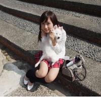 女主在办公桌下舔男主 男朋友晚上一直抱着我 女子被扒衣春光外泄