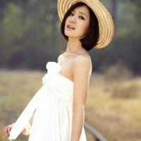 表嫂晚上叫去她房里睡  宝贝,张开腿,我要捅了 嫂嫂好爽,,继续