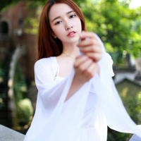 强暴我女友 我把她强压在身下蹂躏