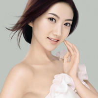 淡淡忧伤 ，敷衍了那份爱 。