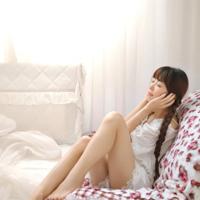 乡村艳事 卧铺里蹂躏着她的黑森林