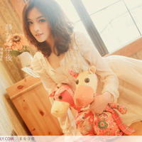 极品富二代的淫乱生活 在众目睽睽之下摧残美女