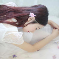 一把玫瑰,一把刀