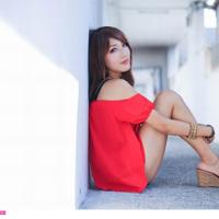 爱人的欲望 我从窗外看着娇妻被壮汉压在身下冲击