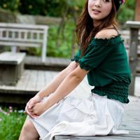 我和美女邻居在电梯里上演激情性爱