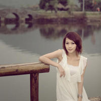 男友与前女友藕断丝连，我该怎么办？