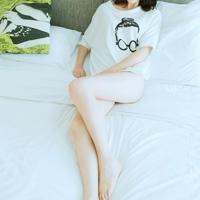 口述：年轻寂寞女上司水中酥胸勾引我